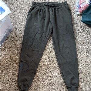 Men’s Under Armor sweatpants